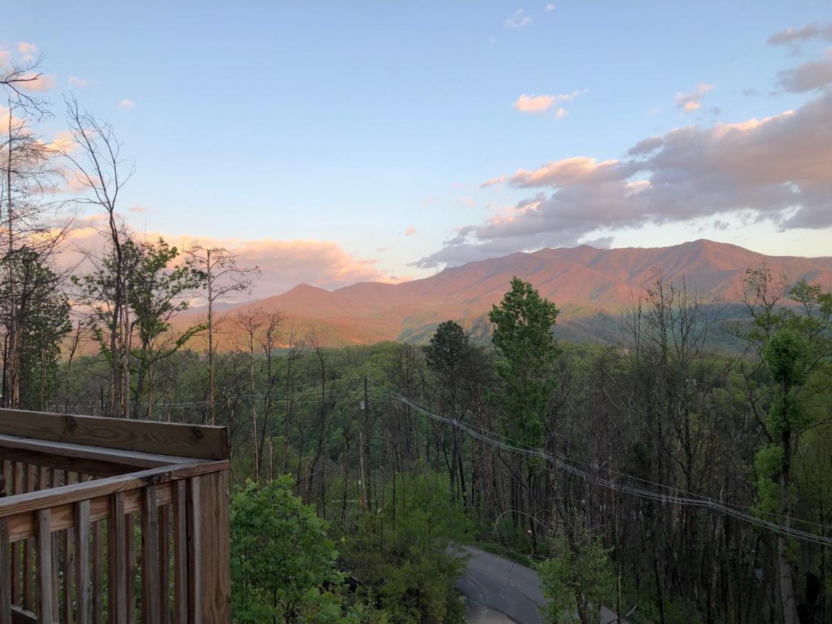 Love Nest Chalet Villa Gatlinburg Esterno foto